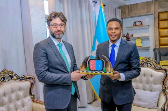 Somali Minister Of Information met with Turkish Ambassador at the Ministry headquarters in Mogadishu.