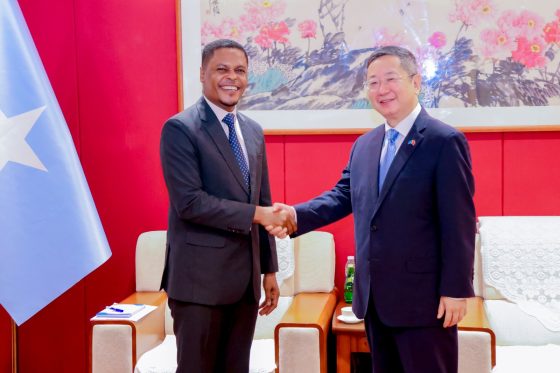 The Minister of Information, Culture and Tourism Holds Fruitful Meeting with the Chinese Ambassador to Somalia